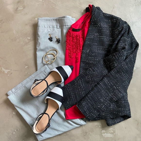 The Limited Red Ruffled Tanktop - Picture 5 of 6